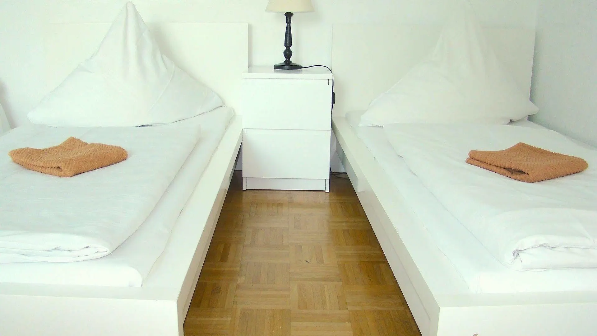 Bnb Near Brandenburg Gate - Rooms & Apartments Berlin Germany