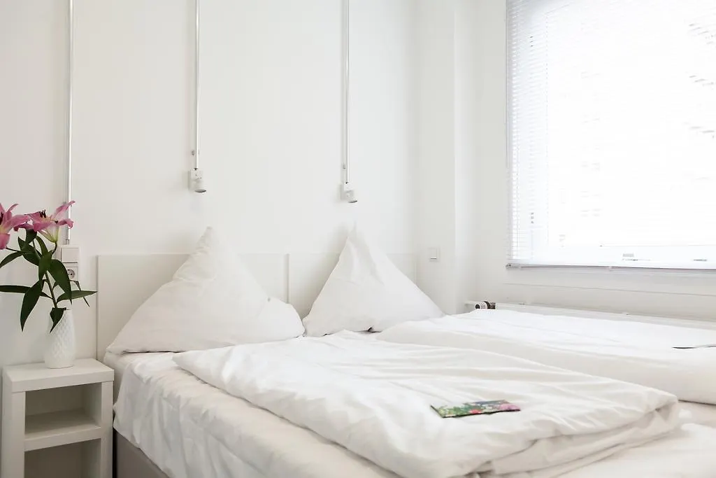 Bnb Near Brandenburg Gate - Rooms & Apartments Berlino Ostello