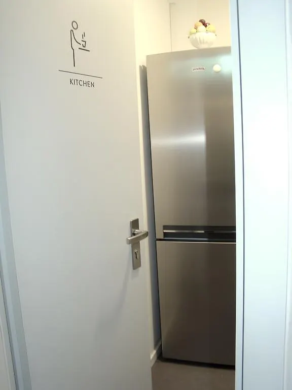 Ostello Bnb Near Brandenburg Gate - Rooms & Apartments Berlino