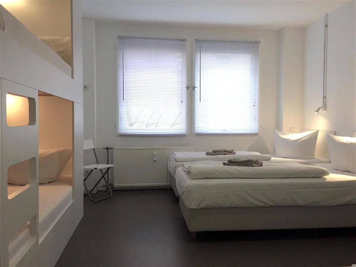 Bnb Near Brandenburg Gate - Rooms & Apartments Berlino 0*,  Germania